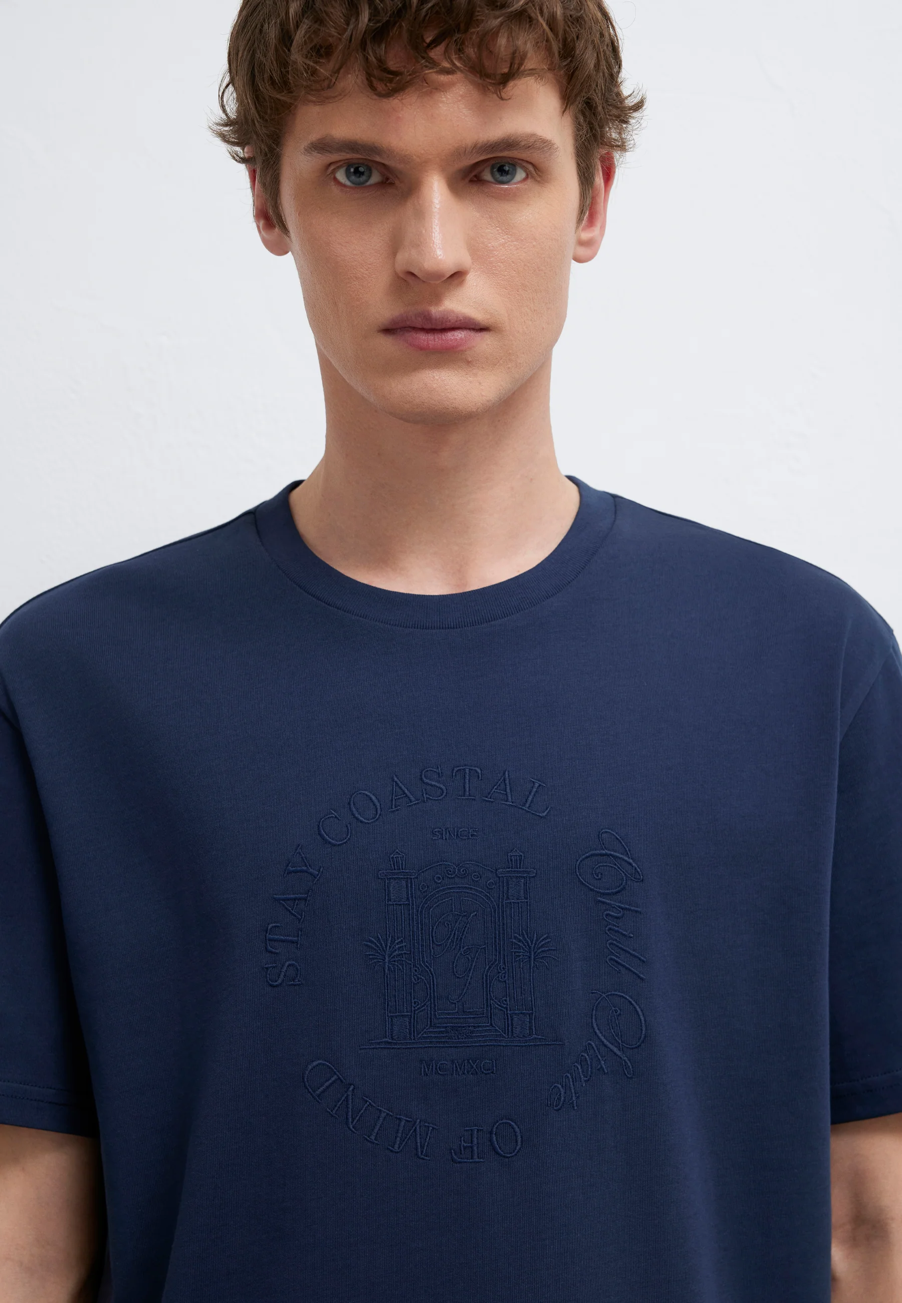 STAY COASTAL PRINTED T-SHIRT | T-Shirt mit Stickerei - Image 6