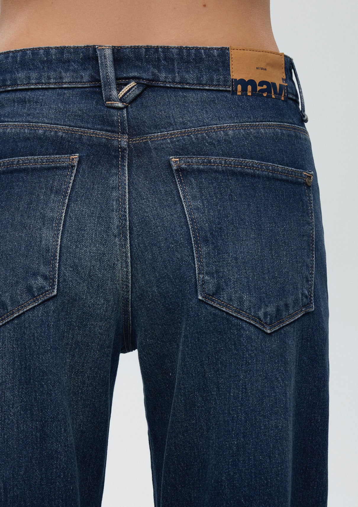 TAYLOR | Mid-Rise, Slim Boyfriend Regenerative - Image 9