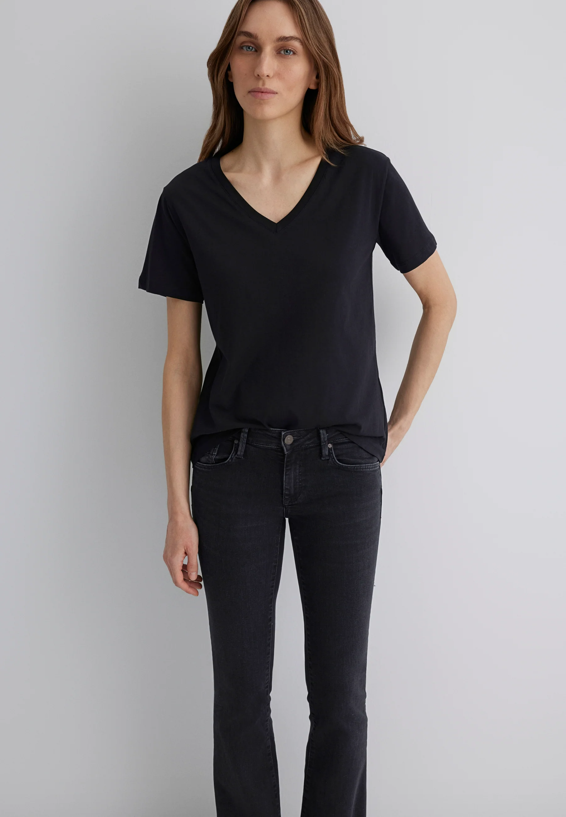 V NECK T-SHIRT | T-Shirt V-Neck - Image 4