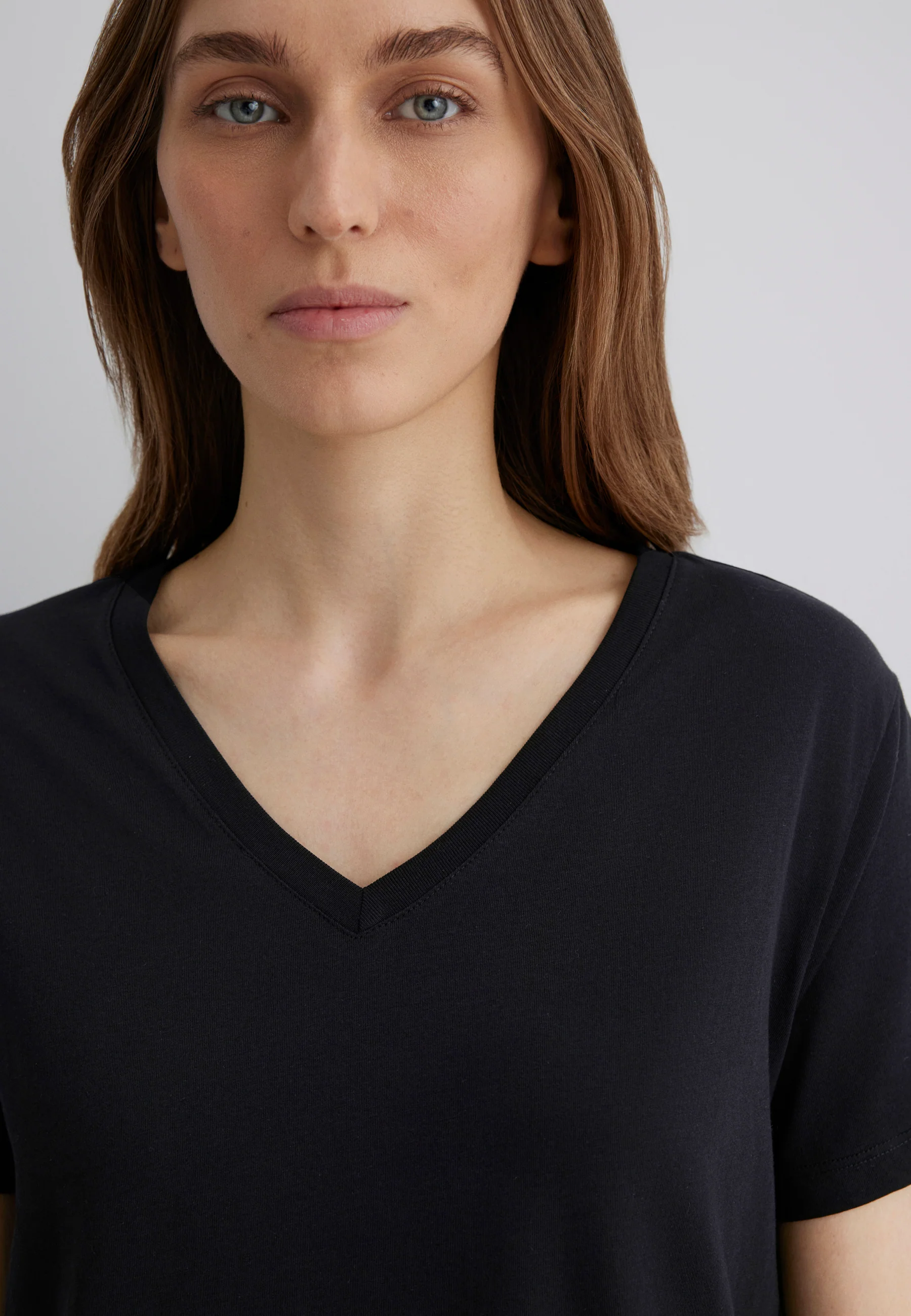 V NECK T-SHIRT | T-Shirt V-Neck - Image 6
