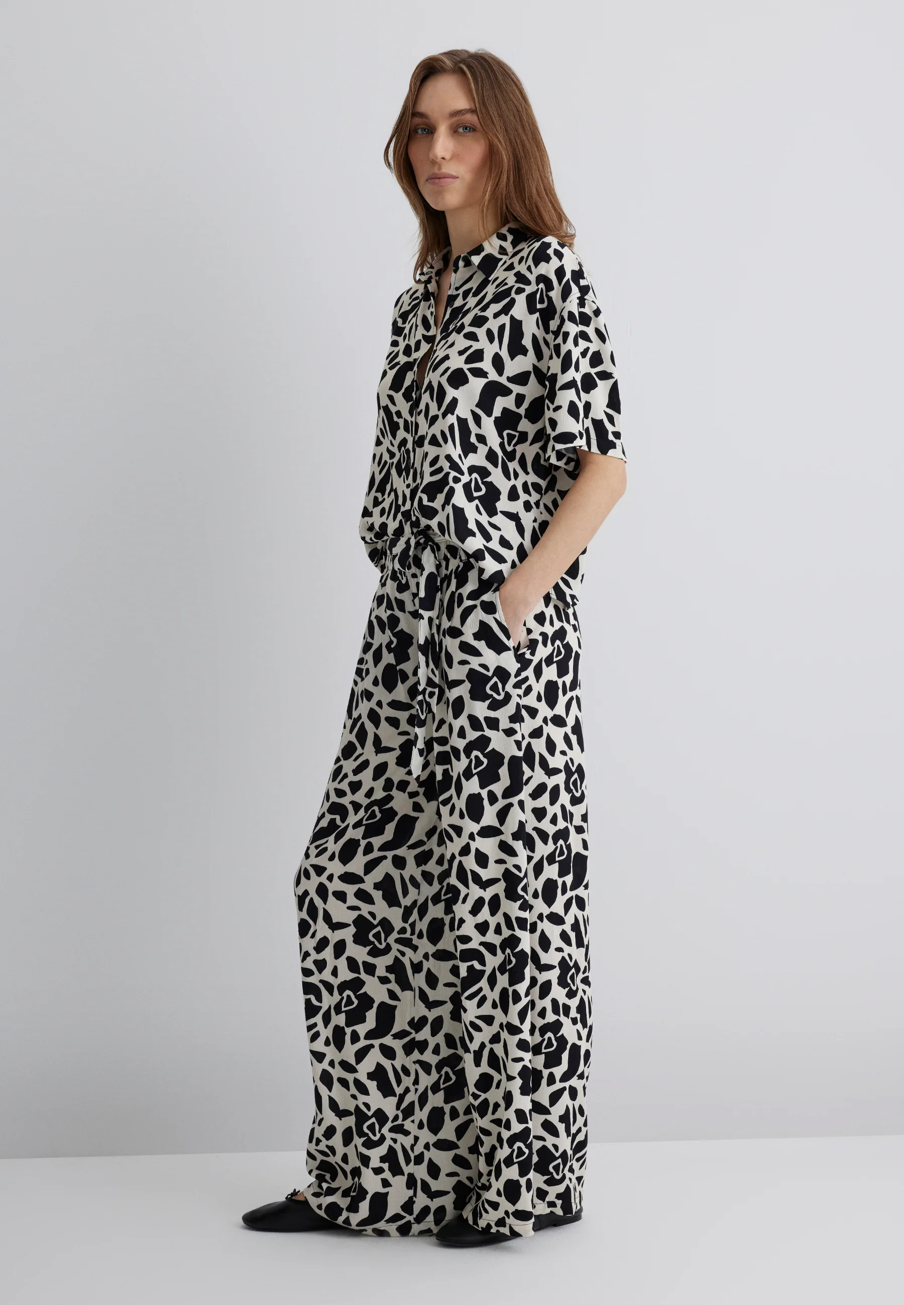 WOVEN PANTS | Wide Leg - Image 3